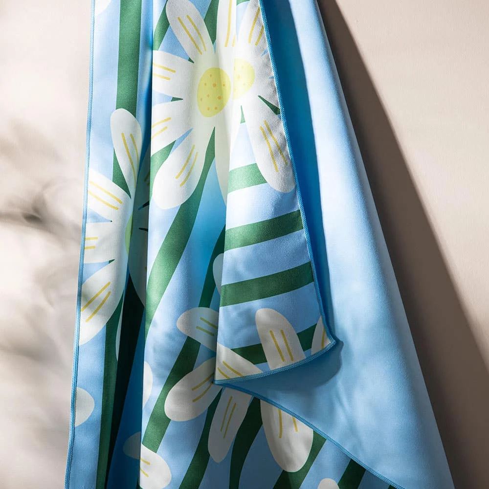 KSP Beachside 'Daisy Stripe' Microfibre Beach Towel (Blue)