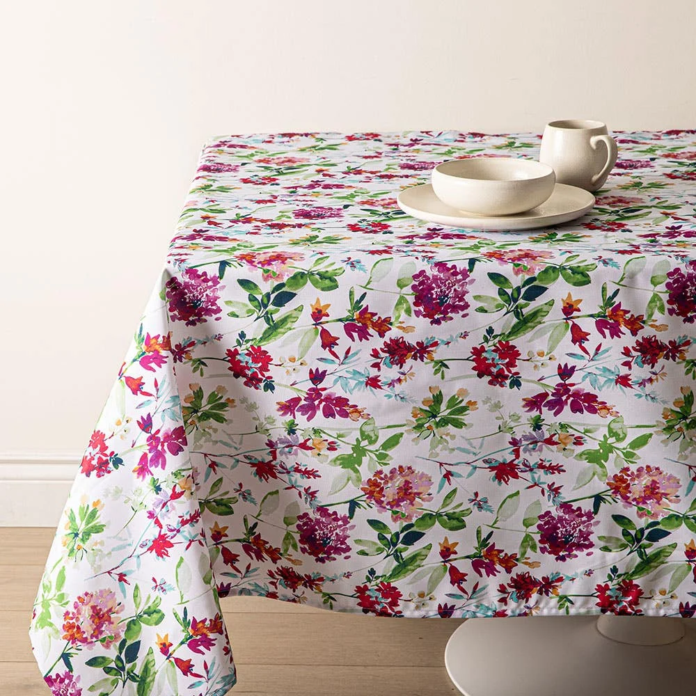 Easycare Printed 'Blossom Bliss' Polyester Tablecloth 58x94"