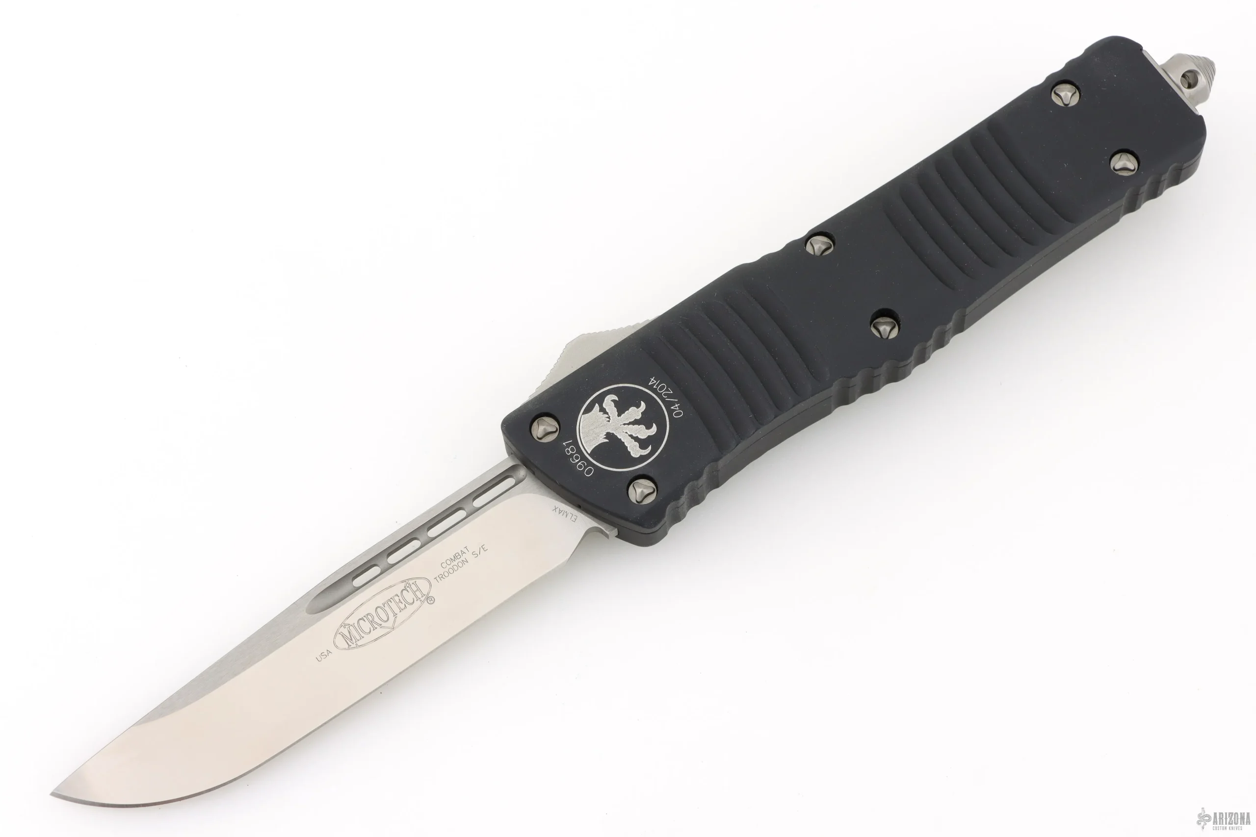 143-4 Combat Troodon S/E - Satin Standard #09681