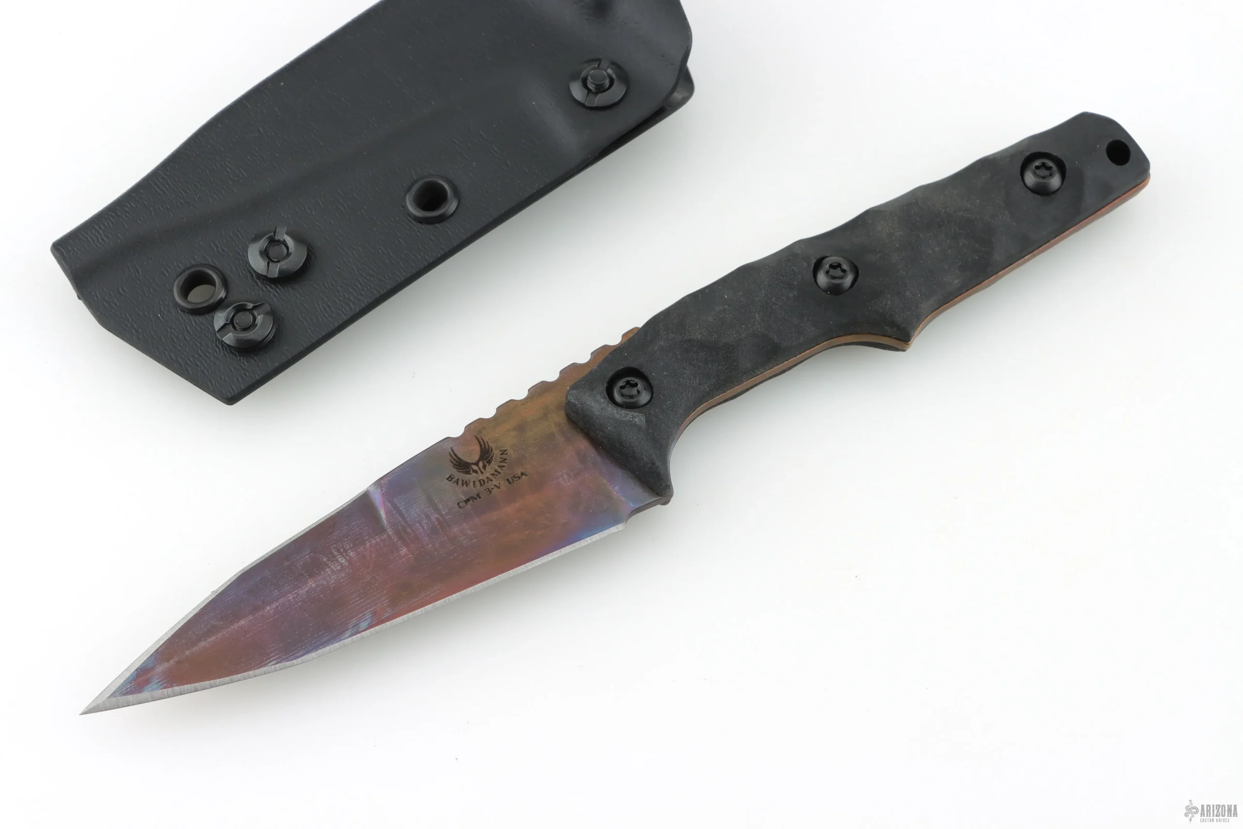 Huginn Dagger - Acid Etch Sinew Spectral Patina 3V