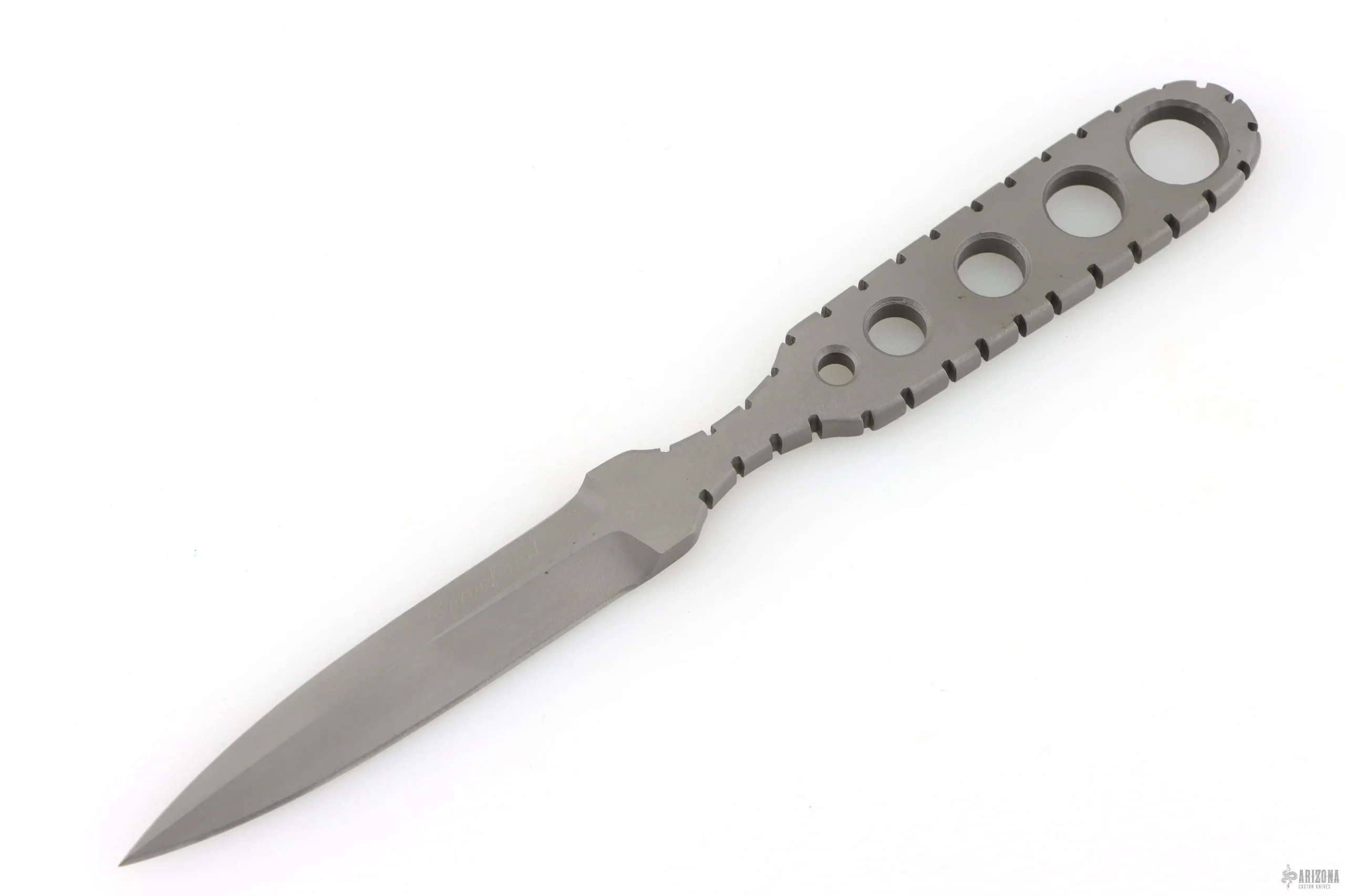 Sleeve Dagger